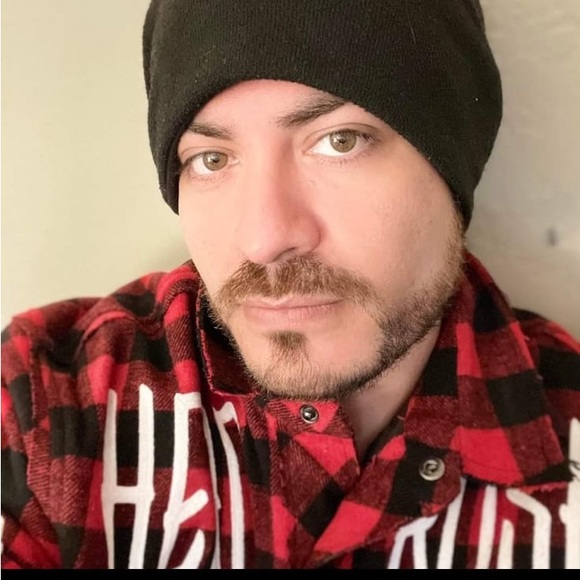 Meet your Posher, Juan - Picture 1 of 1